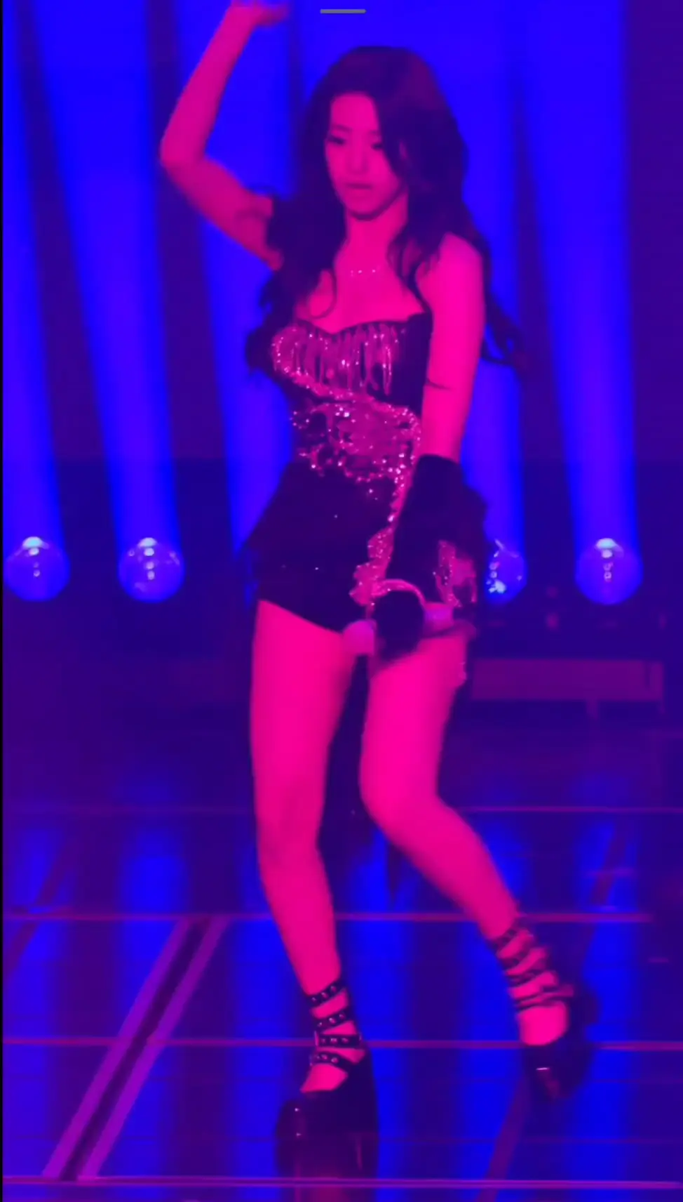 흘러 넘칠까봐 신경쓰는 아현